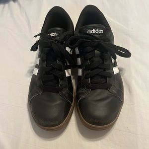 Adidas Baseline K Junior Sneaker, Size 3, Black/White/Gum